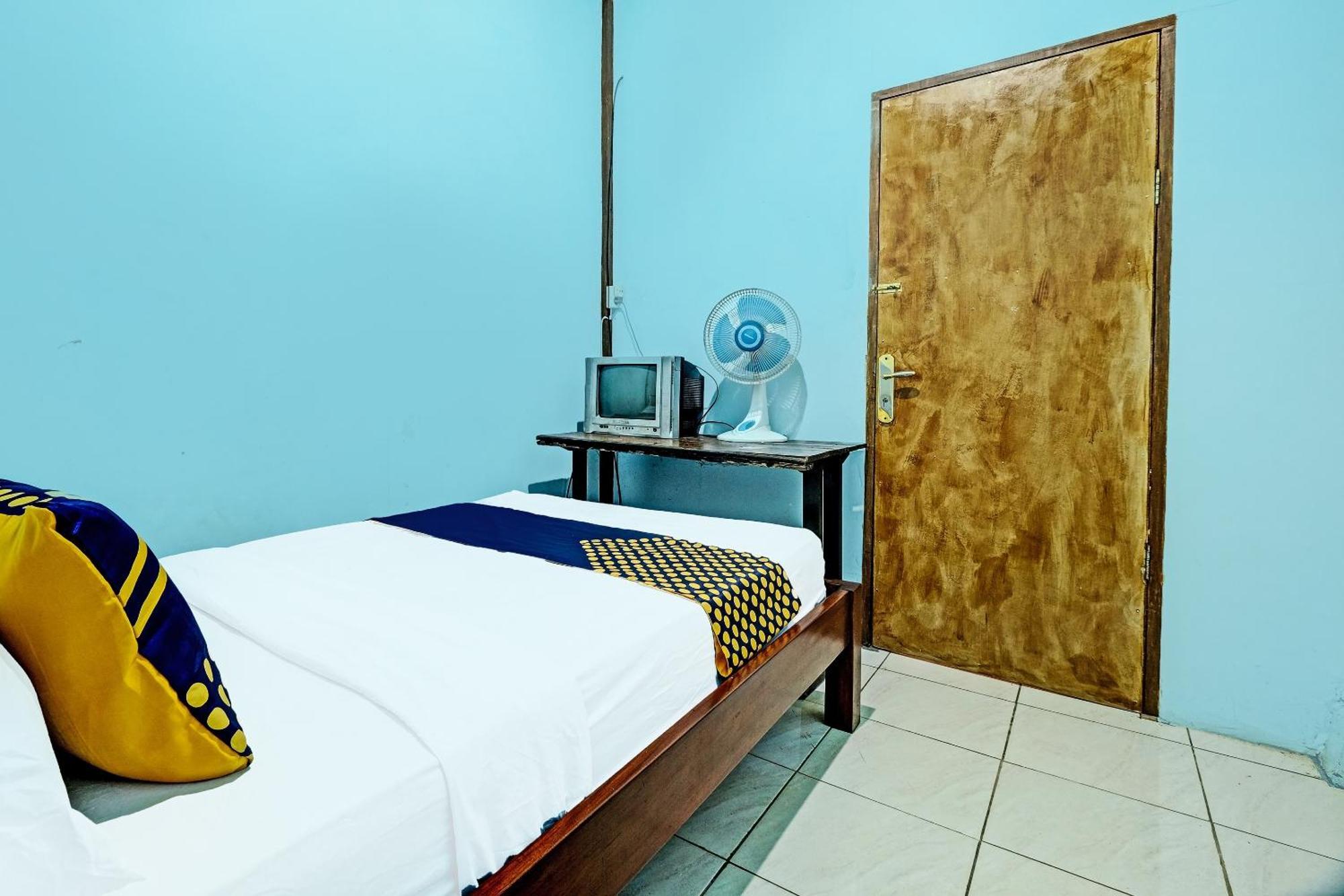 Spot On 91916 Joglo Doyong Homestay Syariah Yogyakarta Exterior photo