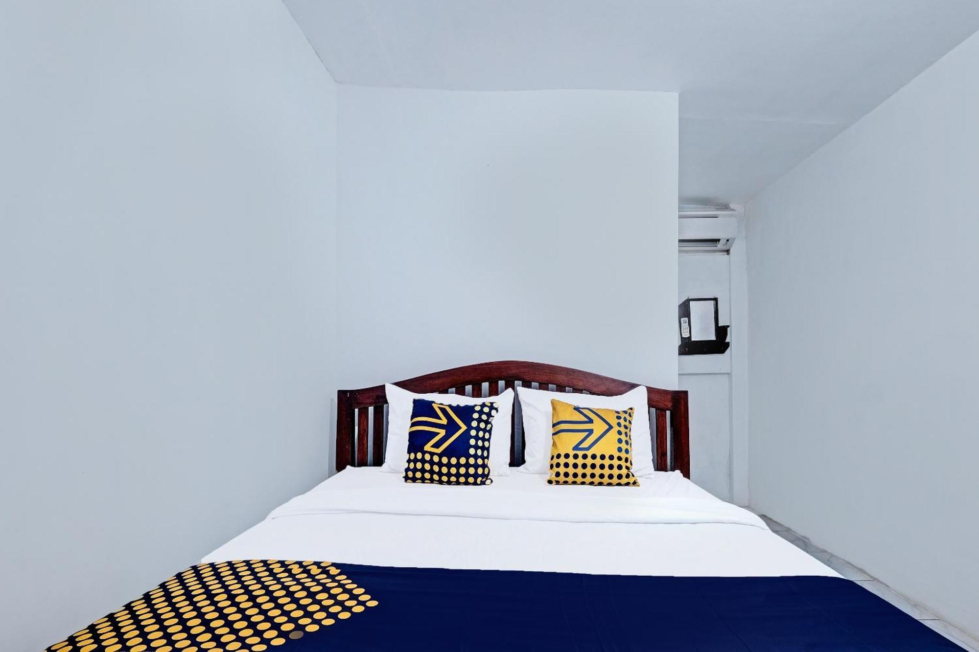 Spot On 91916 Joglo Doyong Homestay Syariah Yogyakarta Exterior photo