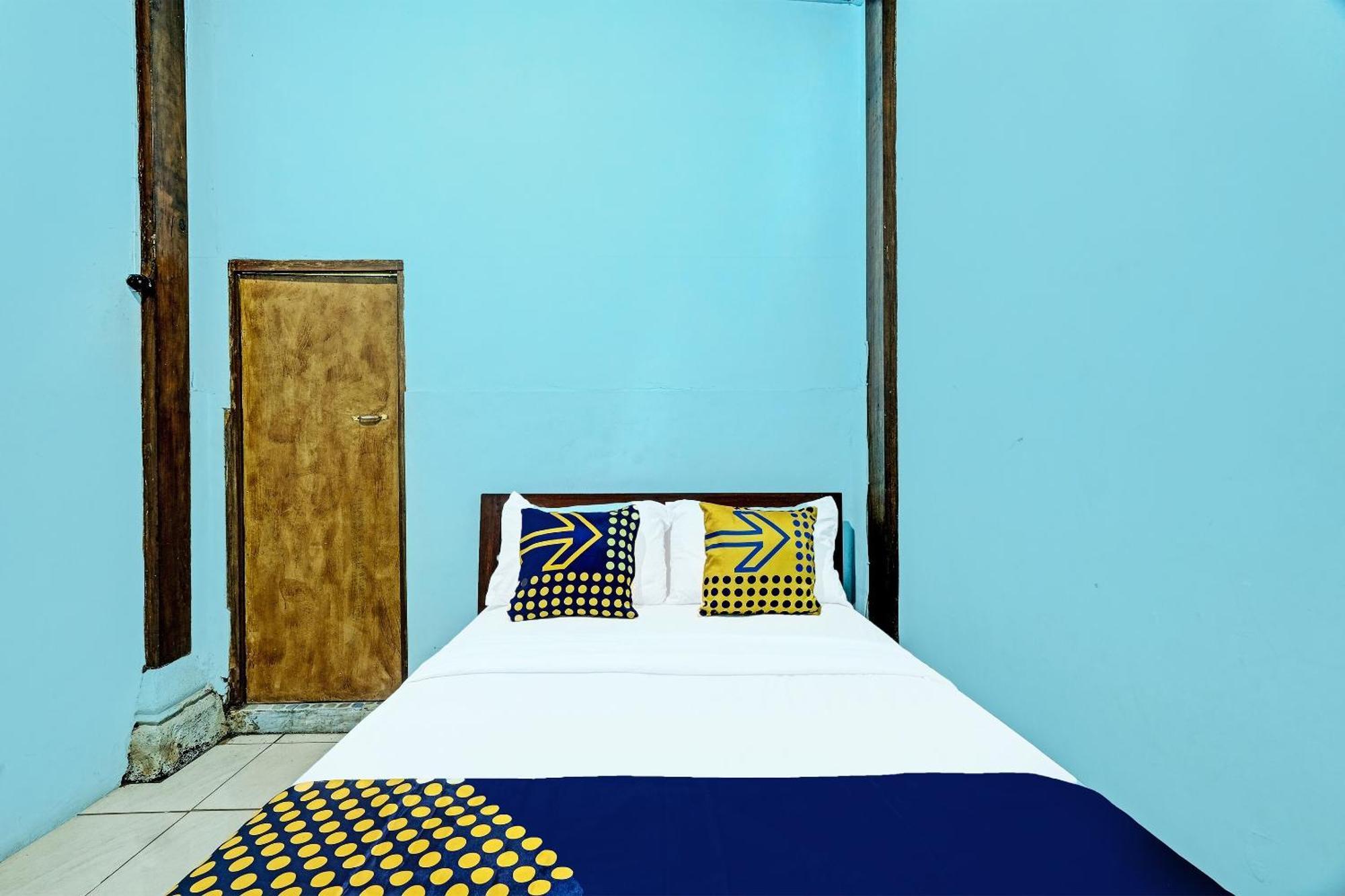 Spot On 91916 Joglo Doyong Homestay Syariah Yogyakarta Exterior photo