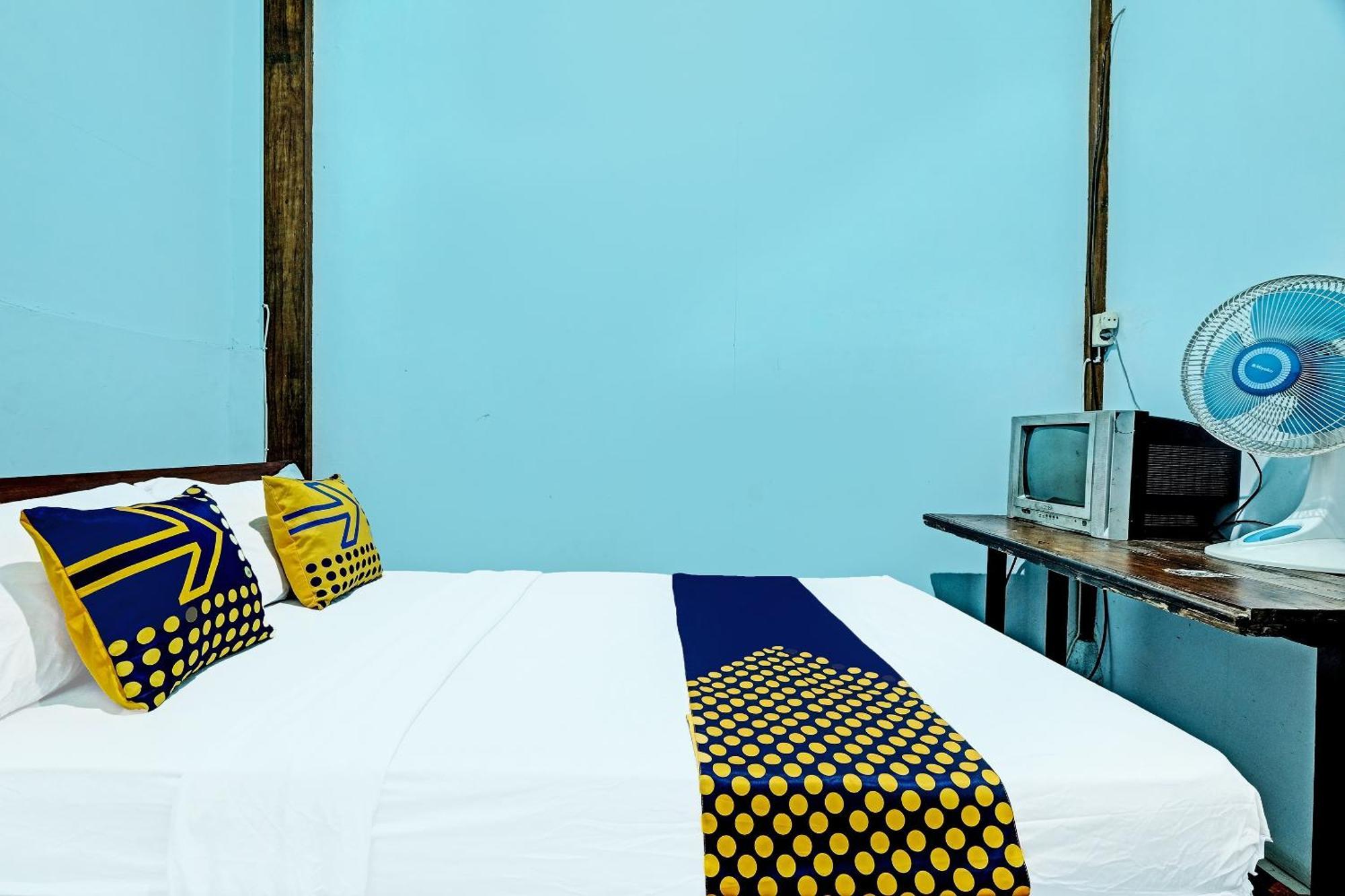 Spot On 91916 Joglo Doyong Homestay Syariah Yogyakarta Exterior photo